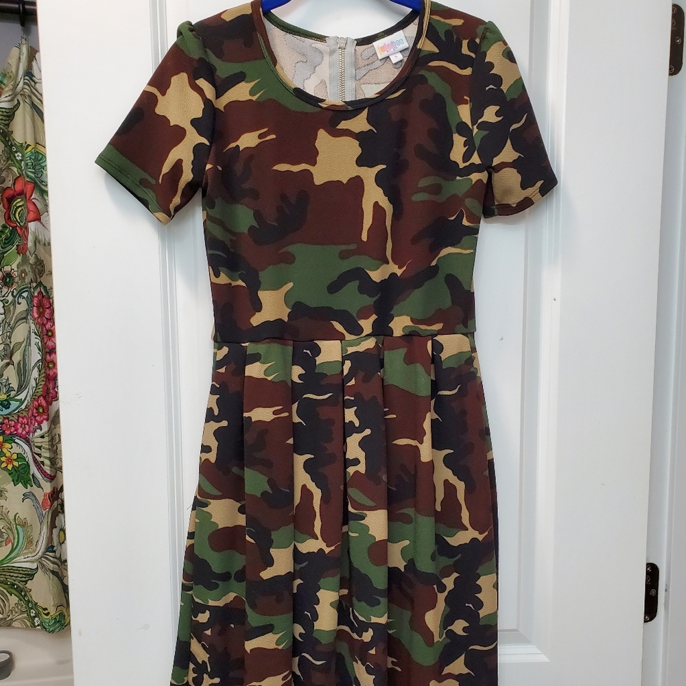 LuLaRoe Amelia